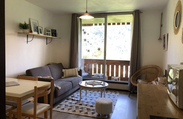 Ski apartment near slopes, beautiful mountain view