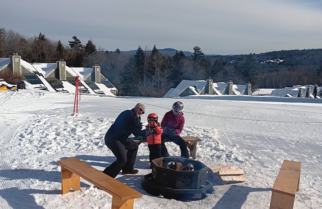 SKI IN/OUT & w/Fireplace @ Tenney Mt, central to 4 Indypass Mts, Lakes, & more!