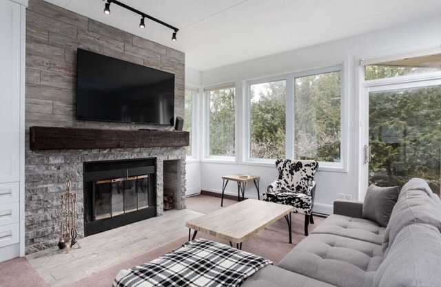 Ski In/Ski Out Cachet Crossing Chalet, Sleeps 6