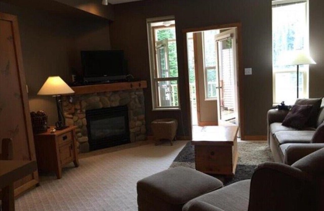 Ski In/Ski Out Modern Condo in Wildwood at Creekside