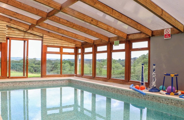 SKIBER LONG, family friendly, character holiday cottage in Launceston