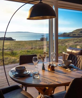 Skye Earth House - Luxury - self-catering