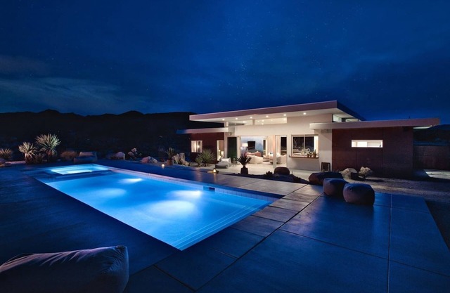 SkyHouse Joshua Tree: Private Villa with Pool/Spa