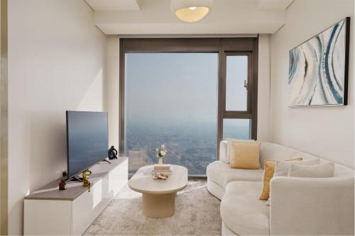 Skyline Elegance - 2BR High floor - 5min Dubai Mall
