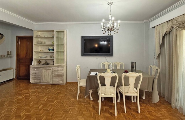 SkyView Paralia, Three Bedroom Apartment with Sea View