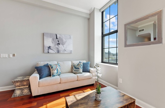 Sleek 1BR w/Rooftop Amenities