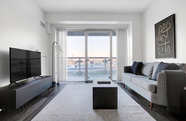 Sleek East Cambridge 1BR w/Gym & W/D, near Lechmere Stn, by Blueground