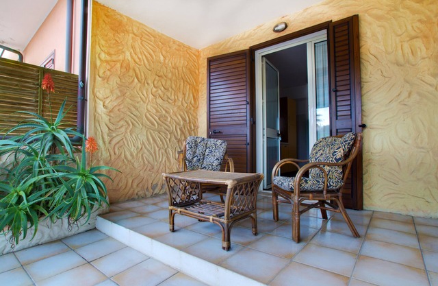 Small and cozy house a few steps from the beach