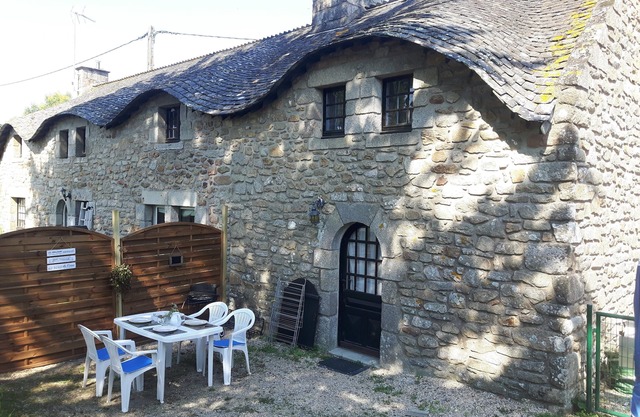 Small farmhouse 150m from the beach - Bétahon - 2 to 4 people