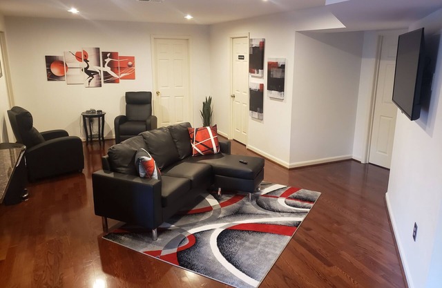 Small Town but Contemporary 2 Bdrm/ 1 Bath/Full Kitchen/Patio/Private