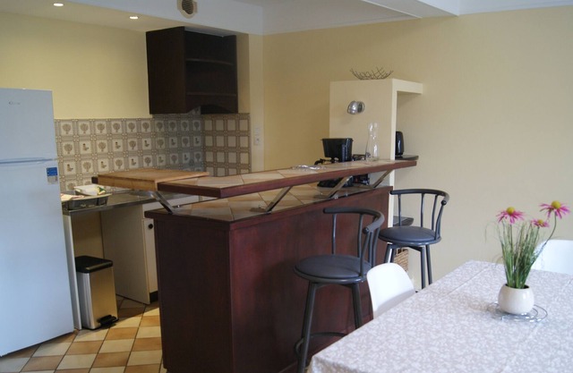 Small town of character: 1st floor apartment