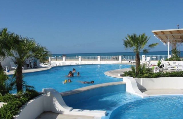 Small villa with terrace, directly on the sea with a view of the Aeolian Islands