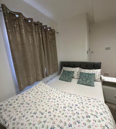 Smart Cosy/Small Double Room in Oakridge Road Bromley