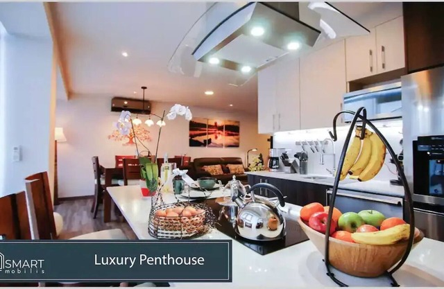 @SmartMobilis Luxury Penthouse Long Stays,Medical Tourism,Balconies,Pool & Gym