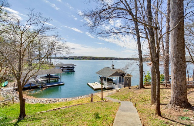 Smith Mountain Lake Getaway w/Private Dock!