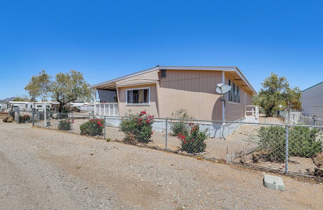 Snowbird Heaven: Rural Quartzite Home Near Hiking