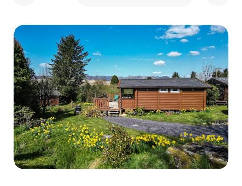 Snowdonia Escapes # TRANQUIL CABIN with Views, Wi-Fi, Dog Friendly & Parking