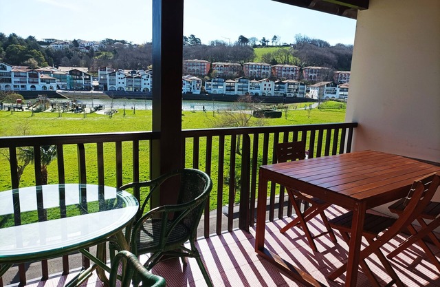 SOCOA SAINT-JEAN-DE-LUZ, 5 mn de la plage, WIFI, Large terrace for meals