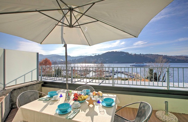 Sogno Sul Lago Lake Front, Laveno Mombello, Italy