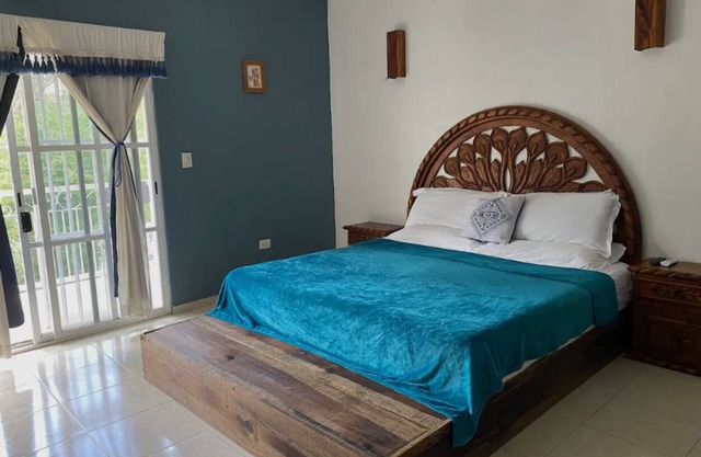 Sol: Suite moderna con cocina y piscina