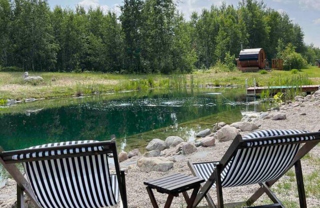 Solar off-grid with outdoor Pool, Sauna & cross-country ski trails