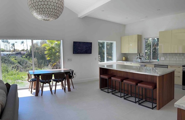 Soleil: a mid-century modern beach vibe