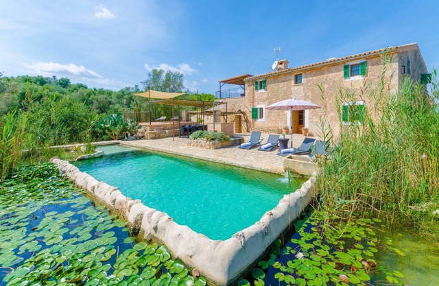 SON VELL - Traditional Majorcan villa with natural pool in the quiet of the countryside. F