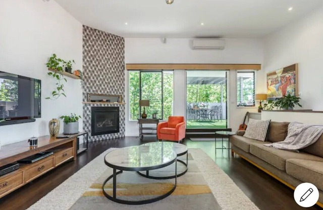 Sophisicated Family Oasis in Richmond