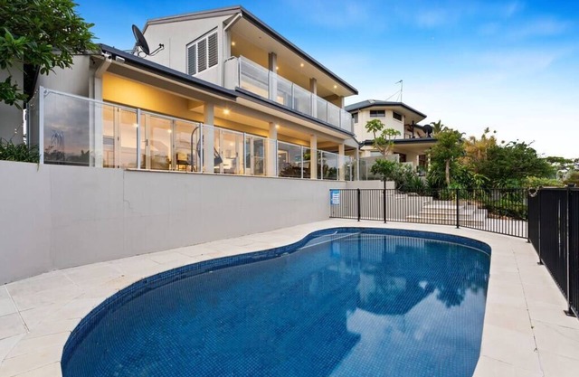 Sorrento Waterfront Retreat & Pool