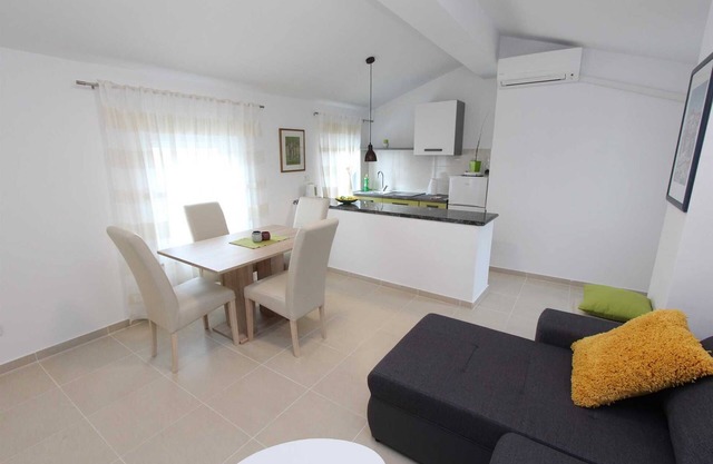 SORRISO One-Bedroom Apartment