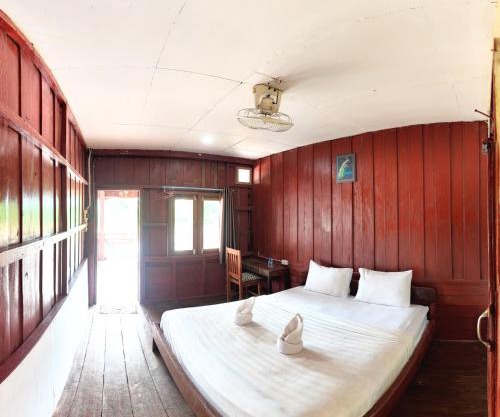 souksanh River Bungalow