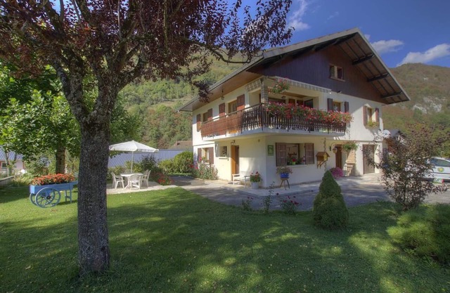 Sous les Moulins - Chezery-forens