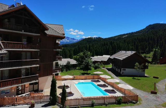 SOUTH ALPES APARTMENT PUY SAINT VINCENT 1800 M Ski resort summer/winter