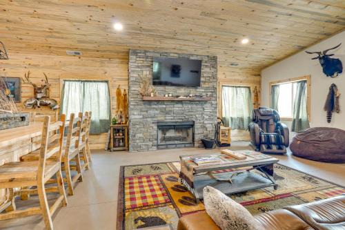 South Dakota Nature Getaway with Hot Tub