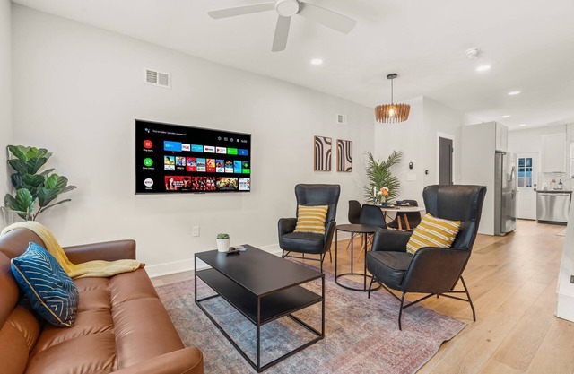 South Philly Game House | Close to Stadiums