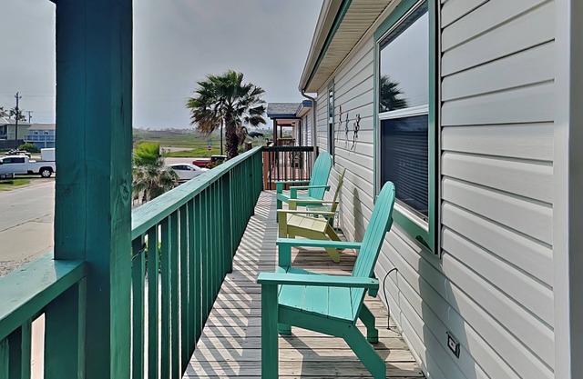 Southern Comfort | Pet-Friendly Retreat