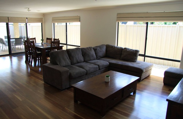 Southern River Family Accommodation. Free WiFi