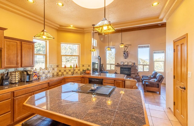 Southwest mountain villa - Peaceful and quiet. No smokers.