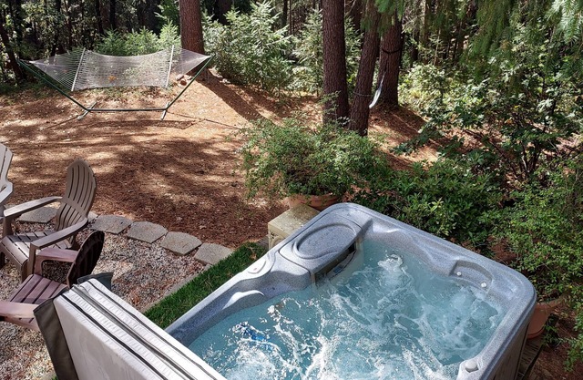 Spa, Quiet, Peaceful Near Rollins Lake, Local Hiking, Romantic, Reunion, Retreat