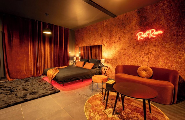 Spa Rust Room