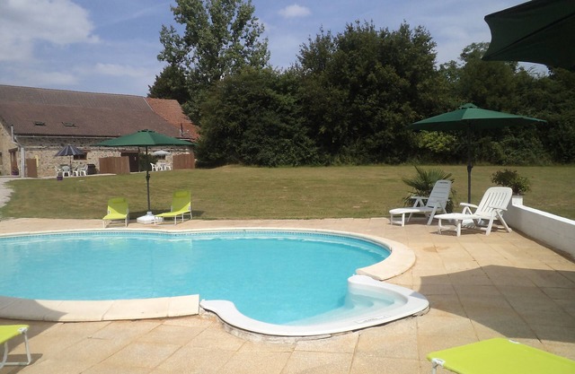 Spacious Gîte with all modern appliances and a 9x5.6 m pool