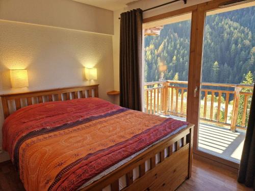 Spacieux appartement 4 pièces pour 8 pers, au cœur de la station, proche télécabine et commerces - FR-1-265-64