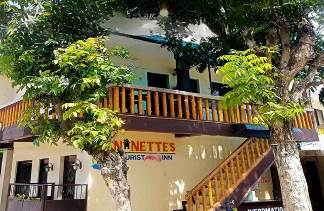Spacious 1-bedroom apartment in Santa Fe with AC - Nanette's Tourist Inn
