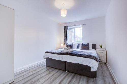 Spacious 2 Bed Apartment South London