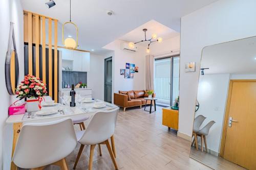 Spacious 2 Bed Rooms Condo in Masteri Thao Dien