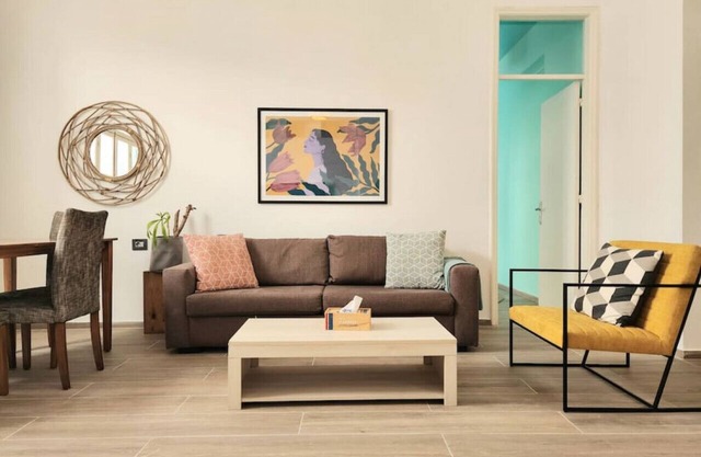 Spacious 2 Bedroom Apt, 24/7 power