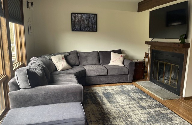 Spacious 2 bedroom, +loft, 2 full bath, dog-friendly condo for the whole family