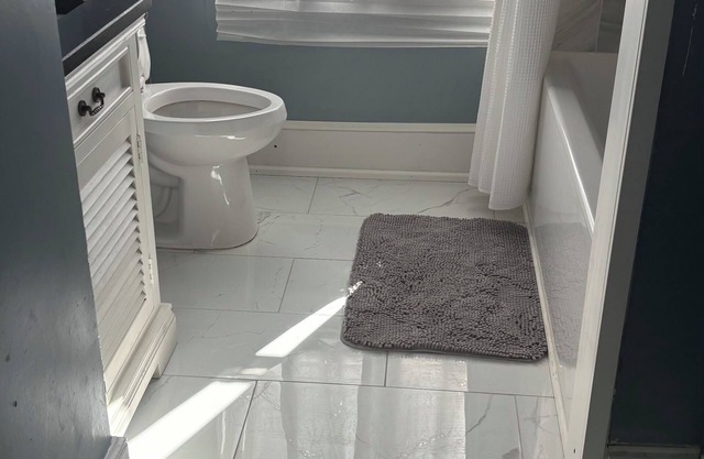 Spacious 3-bedroom apartment with AC, WiFi in enjoyable Bessemer