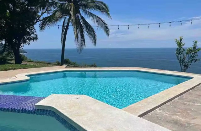 Spacious 3-Bedroom Villa at Bahia Dorada – Breathtaking 180°+ Ocean Views & WiFi