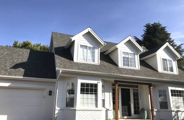 Spacious 4 bedroom 3bath House Near Campus. NCAA DISCOUNT